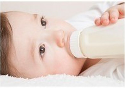 Kaip suprasti, ar kūdikis alergiškas pieno mišinukui?