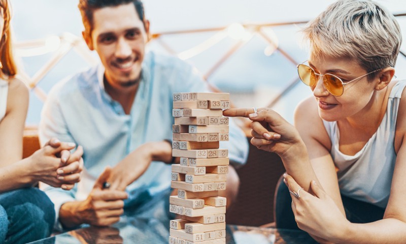 Geriausi šio sezono stalo žaidimai: idėjos smagiam vakarui