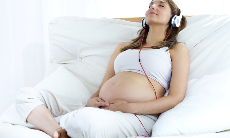 Muzikos terapija nėštumo metu