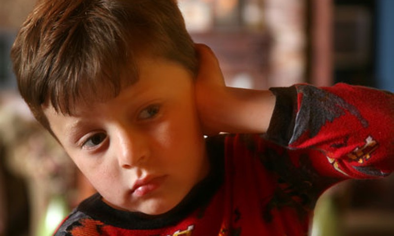 Vaikų ligos žiemą: ausų infekcija ir gerklės uždegimas