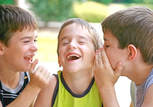 Vaikas juokdamasis nesulaiko šlapimo: pataria psichologė