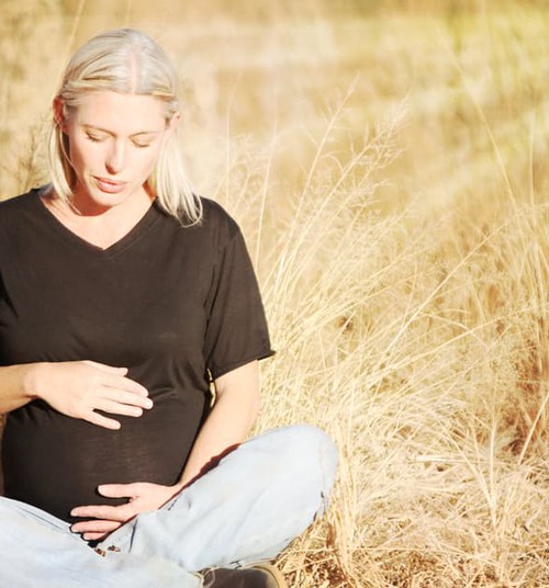 Kodėl vienoms nėščiosioms pilvukas matosi greičiau, kitoms - vėliau?