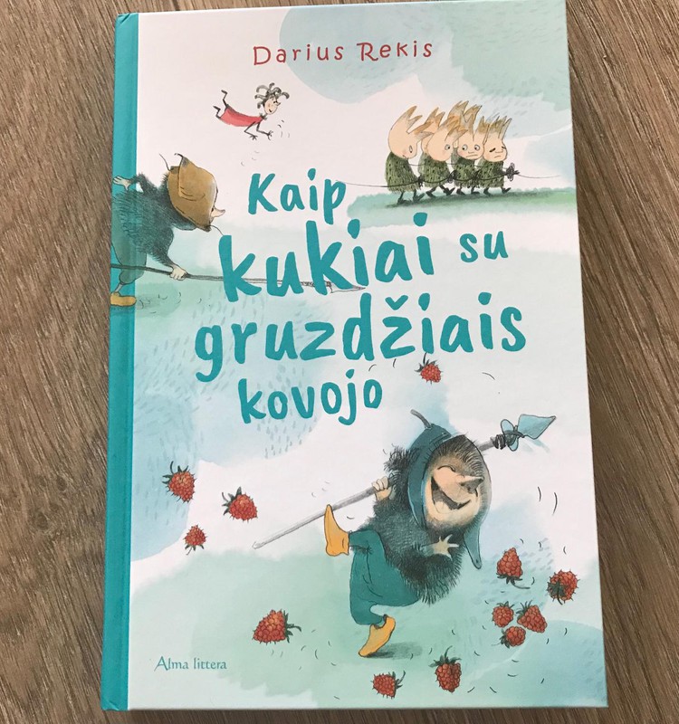 Laimėk knygą "Kaip kukiai su gruzdžiais kovojo"