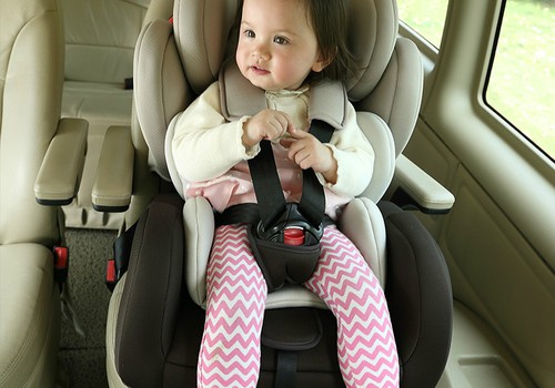 Kai vaikas nenori sėdėti autokėdutėje: mamų patarimai