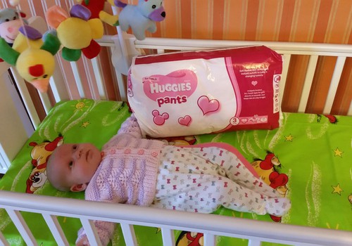 Meilė Jonė ir Huggies pants