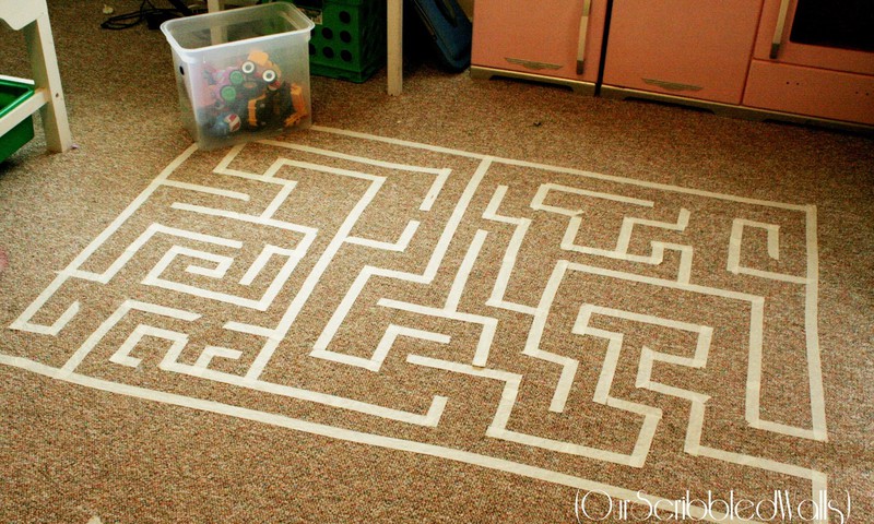 Labirintas ant kilimo - lengvai pasidarykite namuose