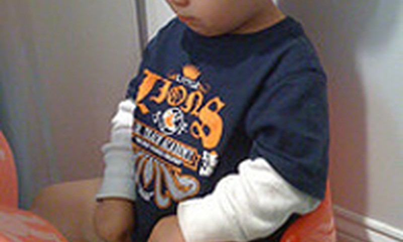 Kodėl 2,7 metų berniukas visiškai nepripažįsta puoduko