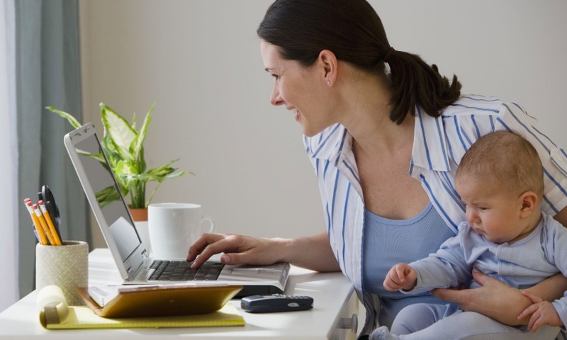 Diskusijos: Ar lengvai grįžote į darbą po motinystės atostogų?