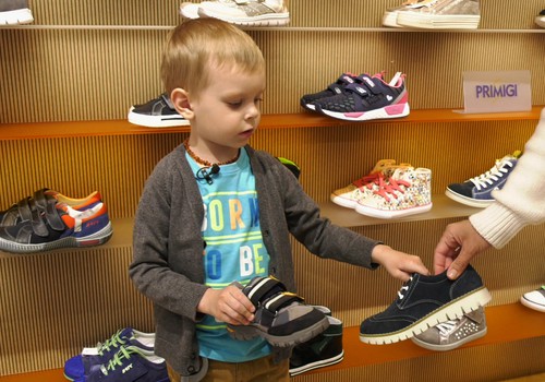 VIDEO: Kiek vaikams reikia batų?