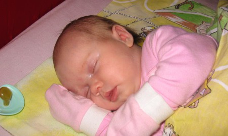Kaip paankstinti kūdikio nakties miegelį?