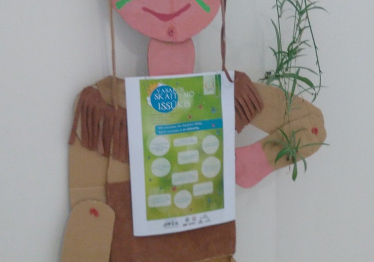 Mamyte, bibliotekoje radau „Bjaurusis Aš“.