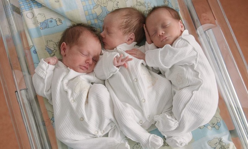 Vienai "Mamyčių klubo" mamai gimė trynukai!