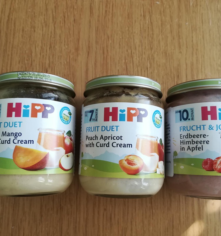 Skanios HIPP vaisinės tyrelės su jogurtu, kremine varške