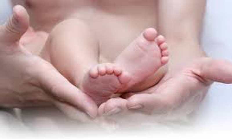 Motinystės pradžios sunkumai ir savijauta po gimdymo