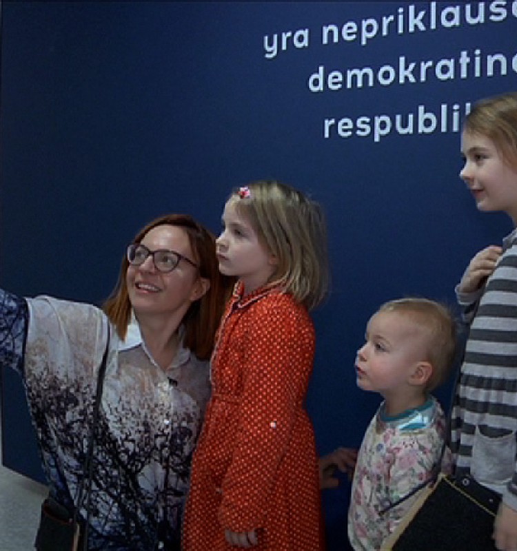 VIDEO: Godos šeimos viešnagė Valstybės pažinimo centre