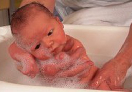 Ar virinti vandenį kūdikio maudynėms?  