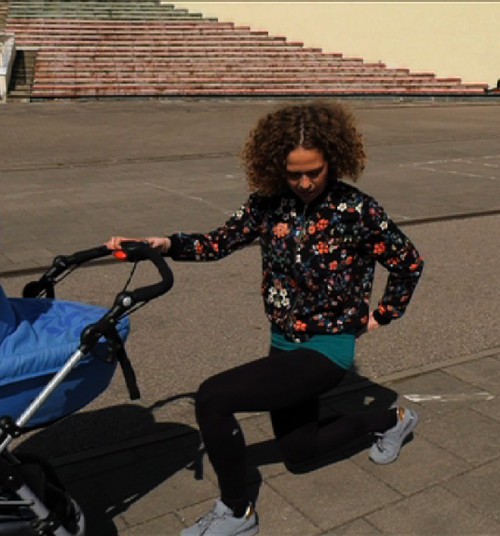 VIDEO: Mankšta su vežimėliais parke su trenere Simona
