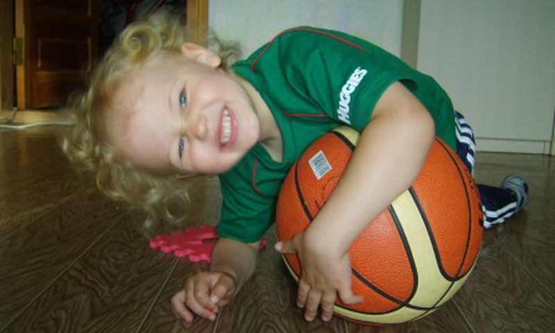 Krepšinio čempionatas dar nesibaigė! Ar jau turi krepšinio marškinėlius savo vaikučiui?