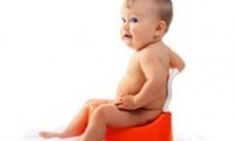 Per kiek laiko vaikas išmoksta sėdėti ant puoduko?