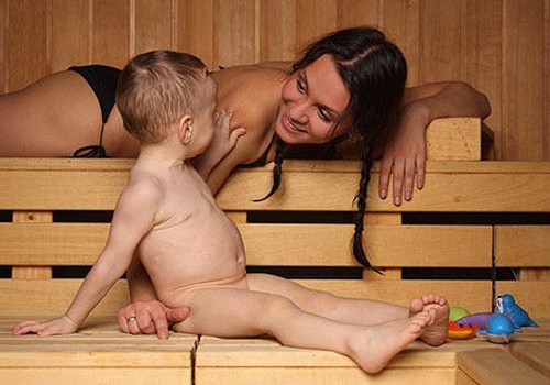 Ar galima vaikams kaitintis saunoje? 10 faktų apie mažylius ir pirtį