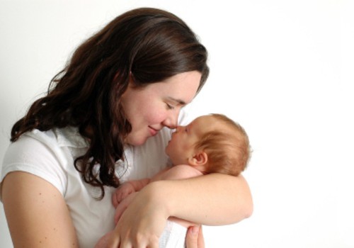 Kodėl kūdikiui svarbus mamos kvapas?
