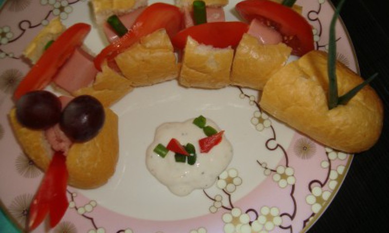 Linksmoji Kirmėlytė