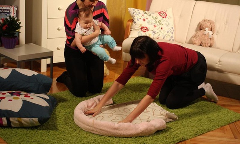 FOTO: Sukurkime kūdikiui jaukią aplinką ant grindų