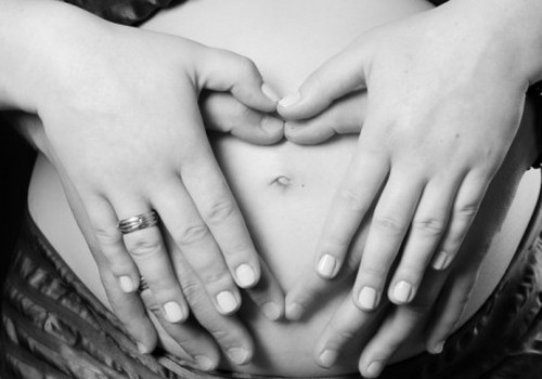 Nėščiosios pilvuko fotografavimas: gražu ar madinga?