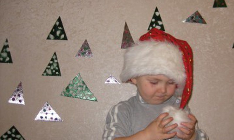 Belaukiant Kalėdų: eglutės iš gofruoto kartono
