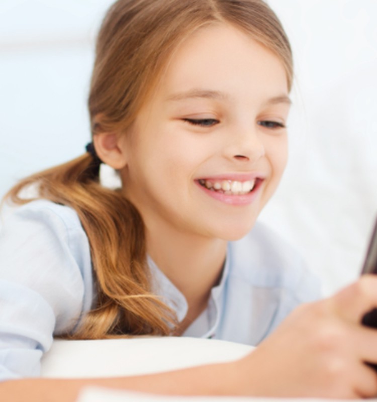 Pirmasis telefonas vaikui - ką turėtų žinoti tėvai