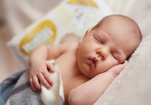 Kaip išrinkti kūdikiui vardą: 10 patarimų