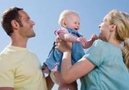 Kitąmet vaikų sulaukusios šeimos galės pasirinkti, kiek laiko gauti motinystės (tėvystės) pašalpą