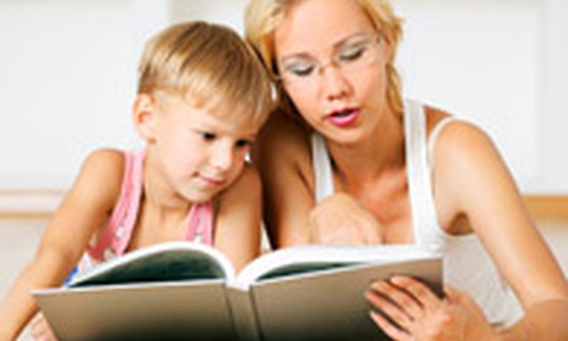 Ar reikia vaiką mokyti skaityti namuose?