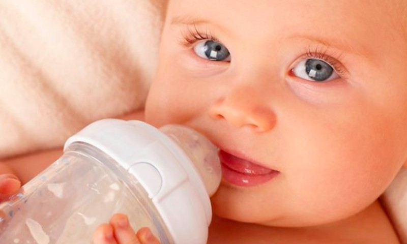 Ar vaiko buteliukas gali būti dantų gedimo priežastimi?