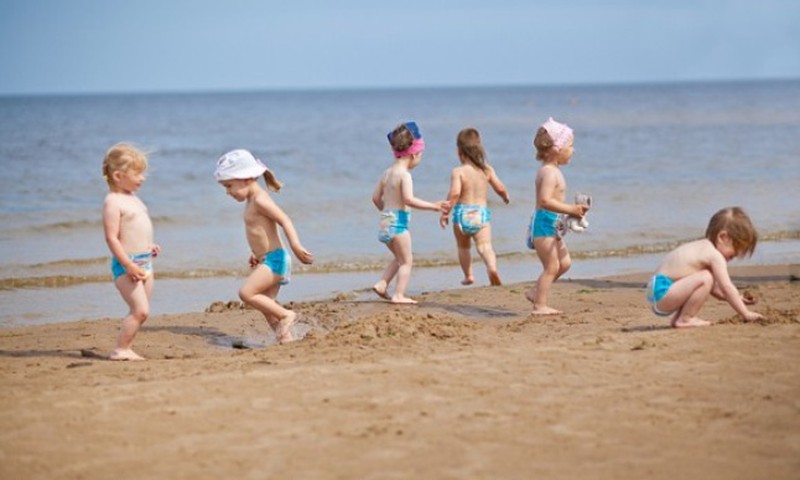 Vasara, maudynės ir Huggies® Little Swimmers® - tai, kas neatsiejama!