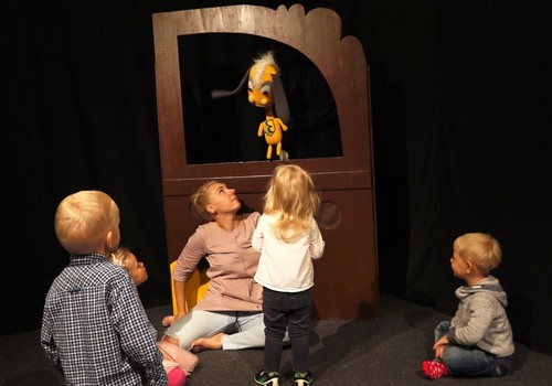 VIDEO: Ko vaikai gali išmokti lėlių teatre?