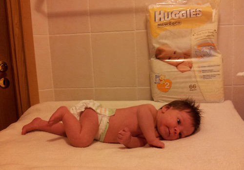 Mūsų pažintis su naujosiomis Huggies® Newborn sauskelnėmis