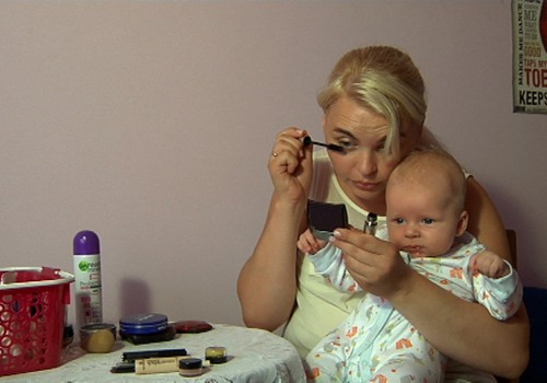 VIDEO: Motinystė ir grožio procedūros - kokias naudoti?