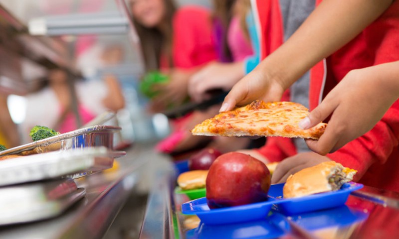 Ką daryti, kad vaikai valgytų sveikatai palankų maistą?