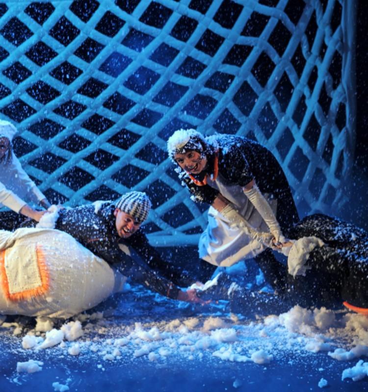 Tarp staigmenų vaikams Vilniaus kameriniame teatre – ir Kalėdų senelis    