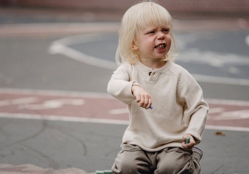 Kodėl maži vaikai kartais būna agresyvūs: 6 priežastys