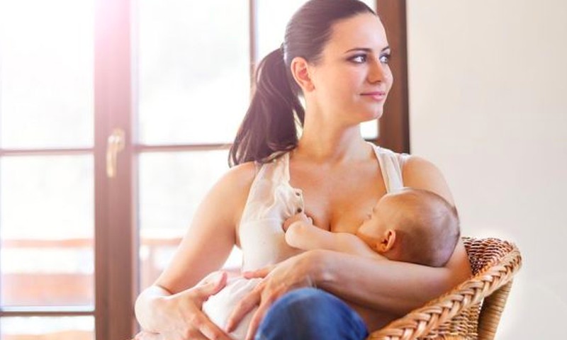 Kaip tinkamai atpratinti mažylį nuo krūties?