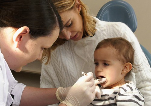 VIDEO: Marijos pirmasis vizitas pas odontologą