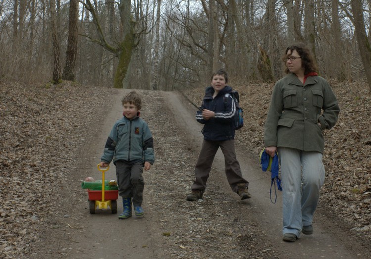Versli mama Ieva: gyvenimas Slėnyje gamtos ritmu + PIENIŲ pyrago receptas!