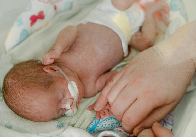 Būti tėvais reanimacijoje: kai artumas tampa gydymo dalimi