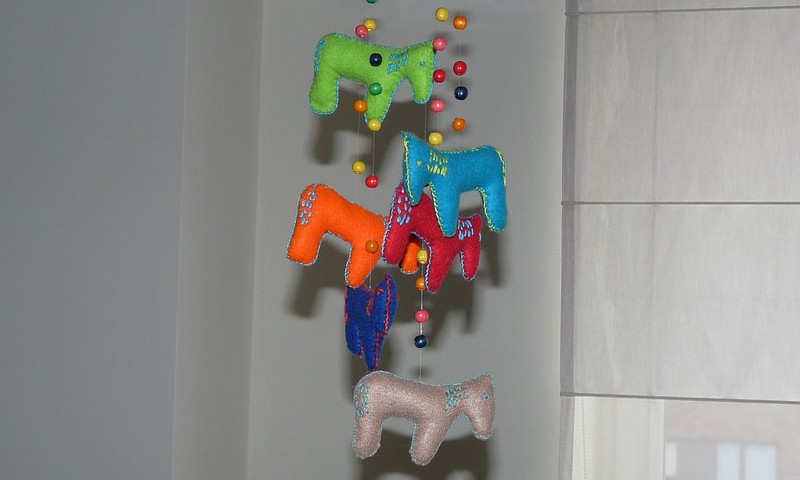 Veltinio dekoracija "Arkliukai"