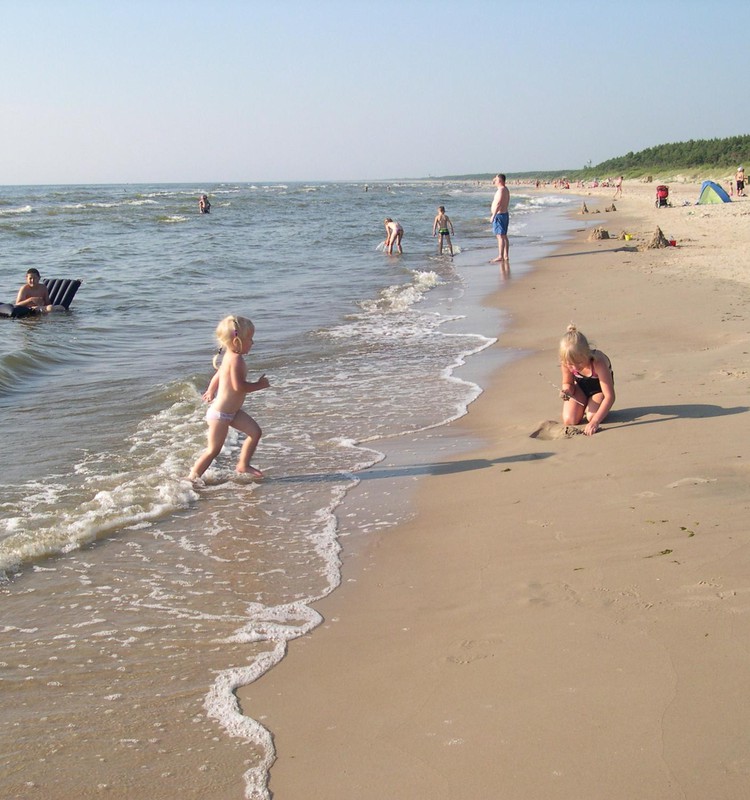 Vasaros gidas: Poilsis su mažais vaikais prie jūros