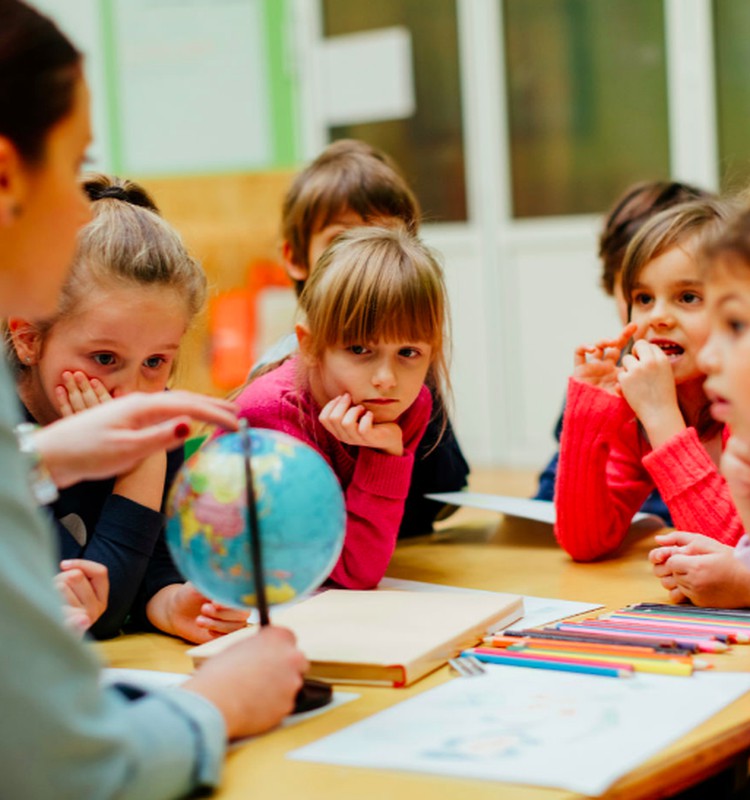 Perspėja apie dažnai nutylimus vaikų iššūkius mokykloje: kaip jiems padėti?