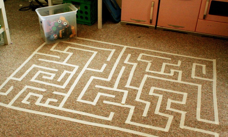 Pasidarykite labirintą ant kilimo