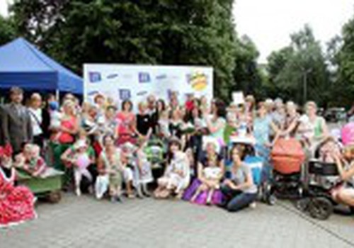 "Mamin klub" renginys Rygoje, remiant SOS Vaikų kaimą
